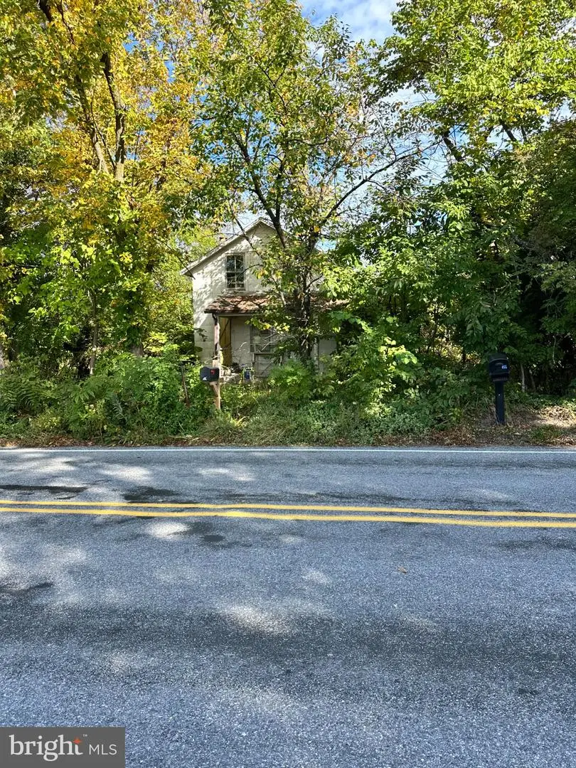 850 Georgetown Rd, Littlestown, PA 17340 - #1