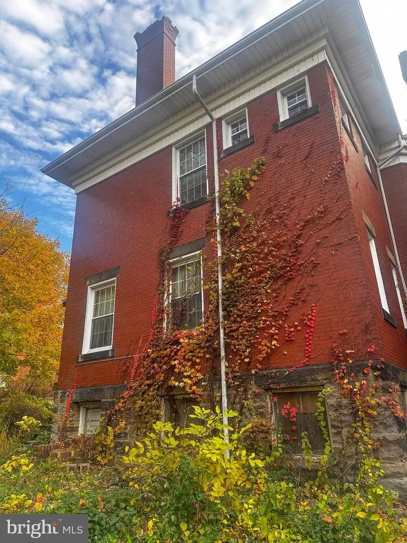 611 Shaw Ave, McKeesport, PA 15132 - Image #3