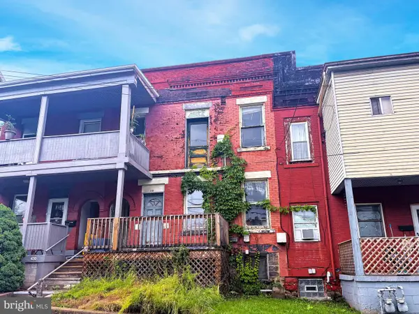 418 Middle Ave Ave, WILMERDING, PA 15148