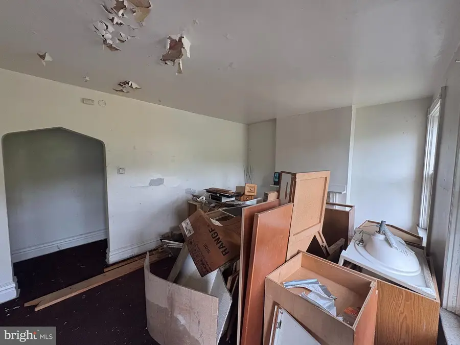 418 Middle Ave Ave, Wilmerding, PA 15148 - #2