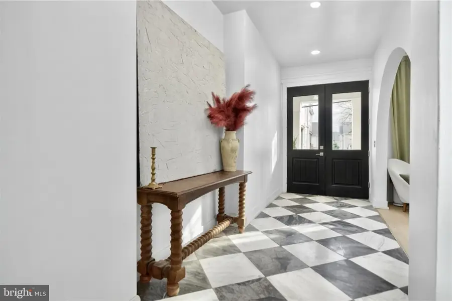 32 Mayflower St, Pittsburgh, PA 15206 - #3