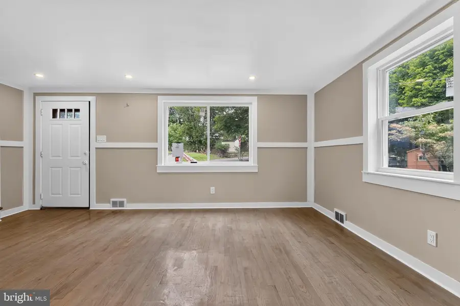 6 Norbert St, Pittsburgh, PA 15202 - #2