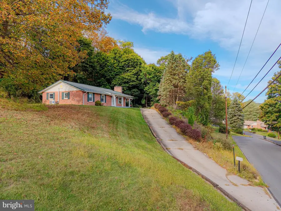 680 Barclay Dr, Bedford, PA 15522 - Image #3