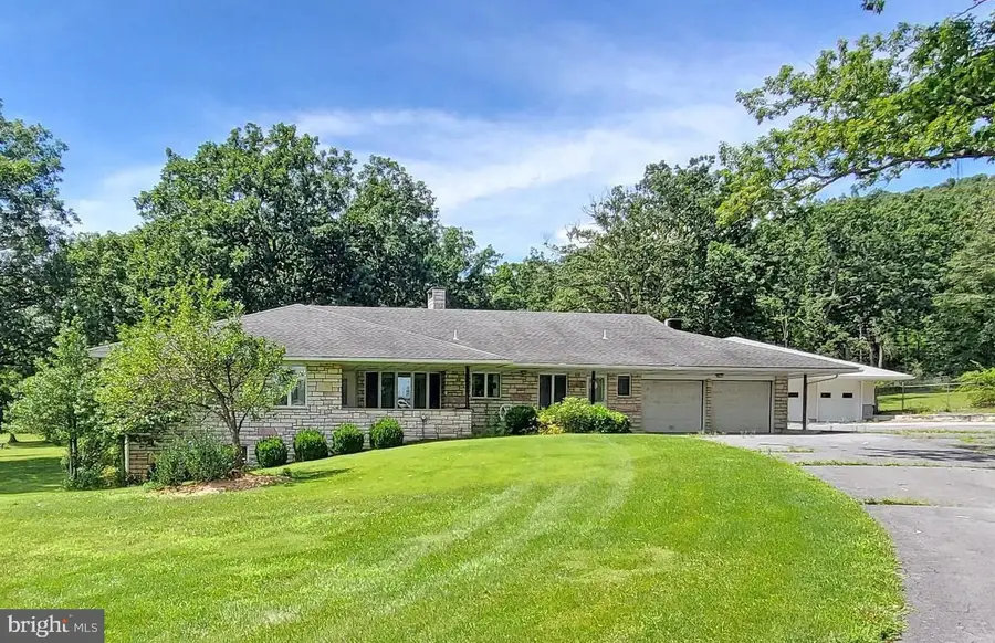 133 Morral Dr, Everett, PA 15537 - Image #2