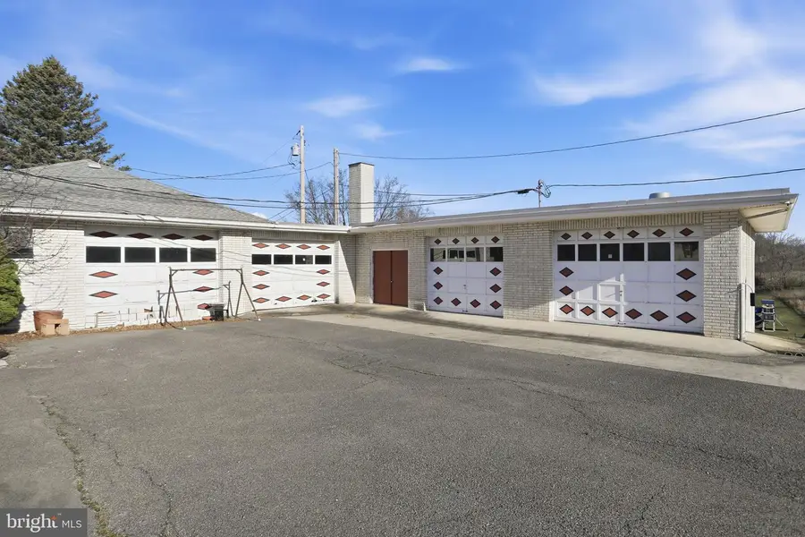 501 Breezewood Rd S, Breezewood, PA 15533 - #2