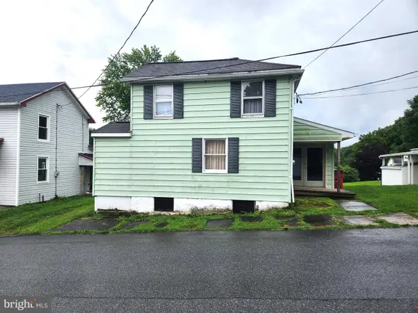 40 8th St W, EVERETT, PA 15537