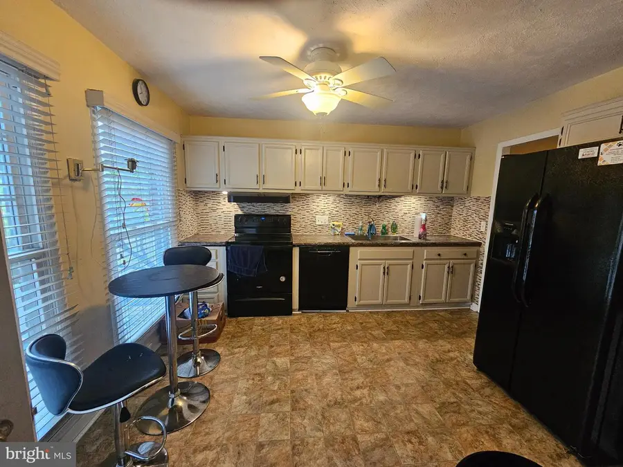 28 Club Ln, Reading, PA 19607 - Image #3