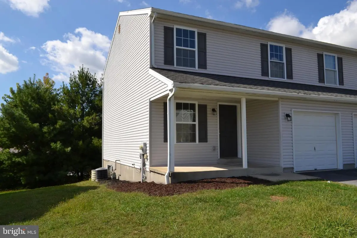 1020 Alexander Dr, Temple, PA 19560 - Image #1