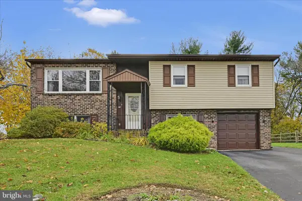 914 Suellen Dr, READING, PA 19605