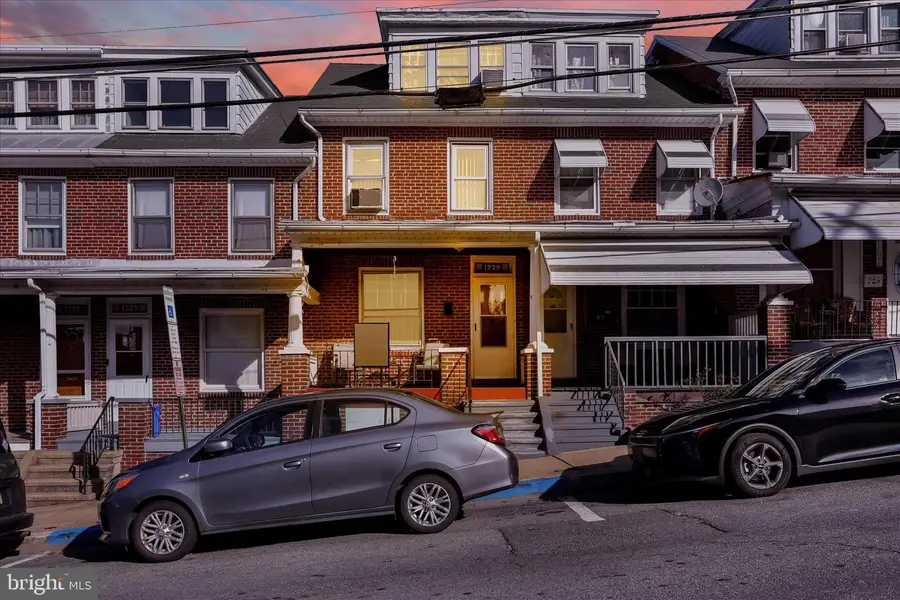 1229 Robeson St, Reading, PA 19604 - Image #2