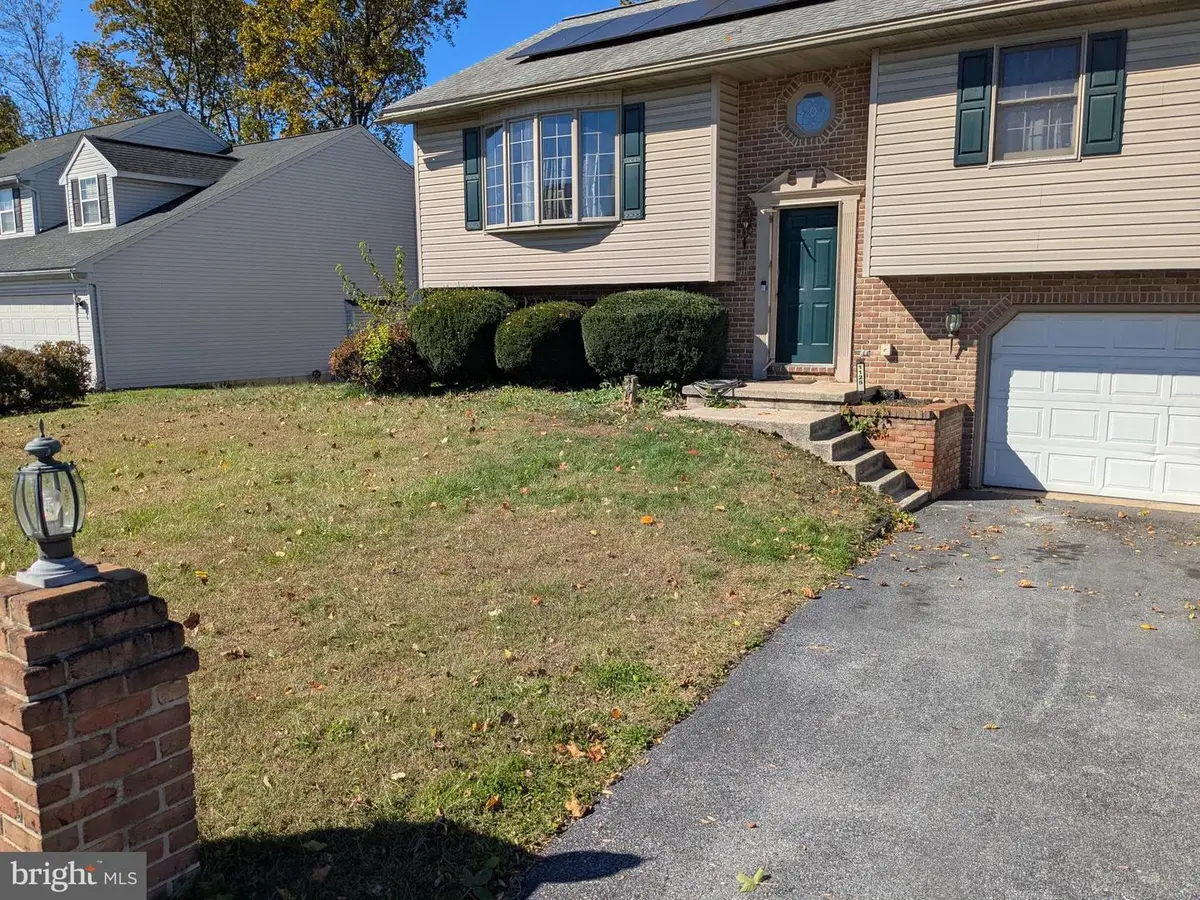 1125 Ashbourne Dr, Reading, PA 19605 - Image #1