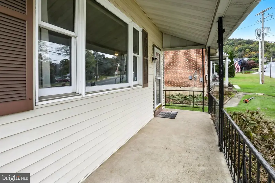 3024 Oley Turnpike Rd, Reading, PA 19606 - Image #2