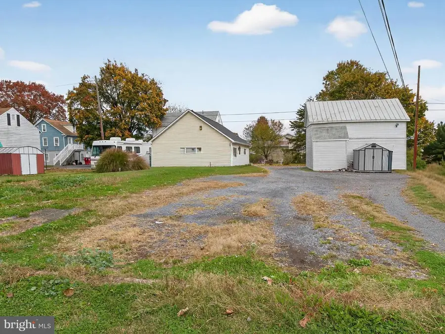 19 W Penn Ave, Robesonia, PA 19551 - Image #3