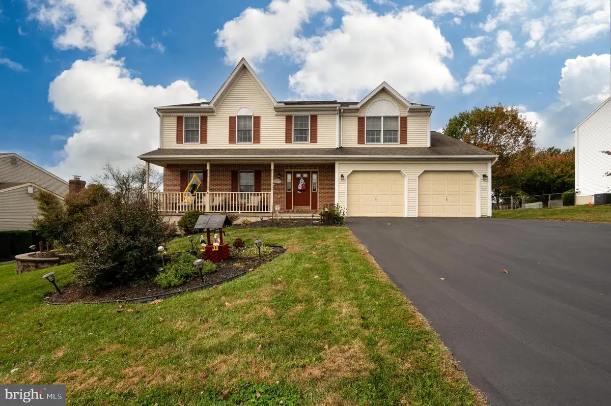 1052 Boeshore Cir, Reading, PA 19605 - Image #1