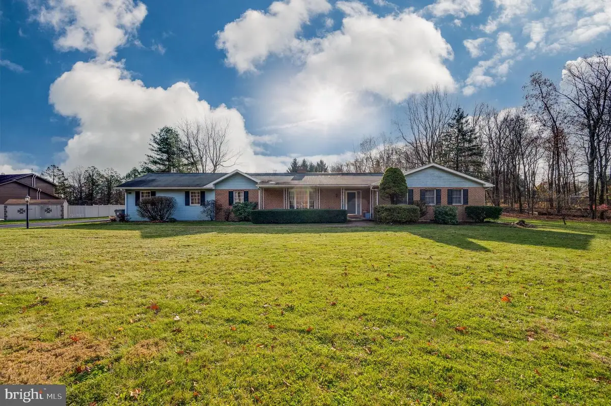 730 Texter Mountain Rd, Robesonia, PA 19551 - Image #1