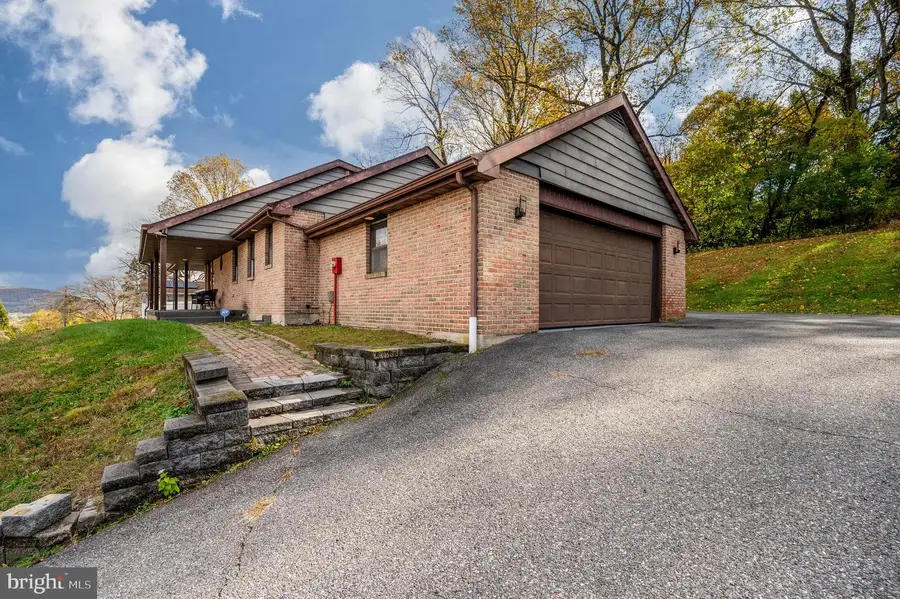 15 Bare Ave, Shillington, PA 19607 - Image #2