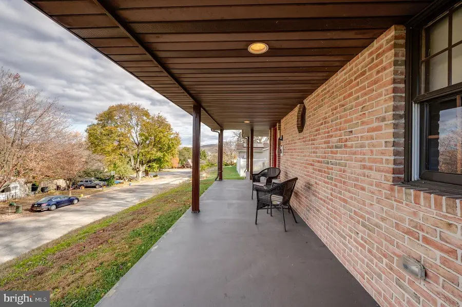 15 Bare Ave, Shillington, PA 19607 - Image #3