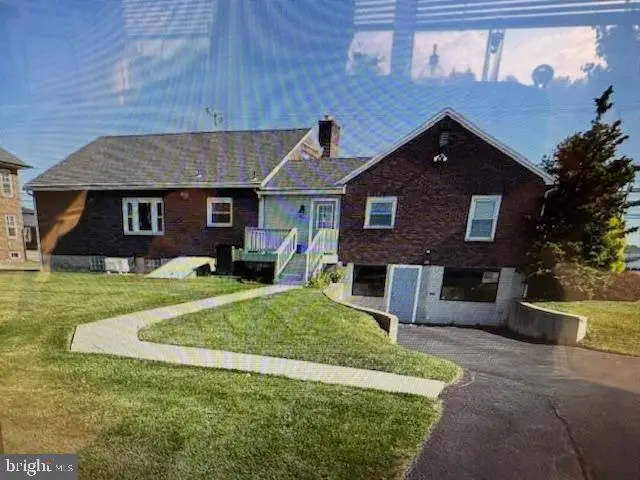 144 S Centre Ave, Leesport, PA 19533 - Image #1