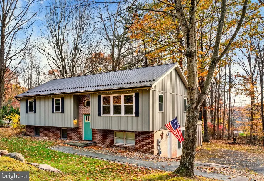 297 Oakbrook Dr, Birdsboro, PA 19508 - Image #2