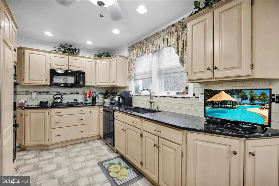 21 Woodland Rd, Reading, PA 19610 - Image #3