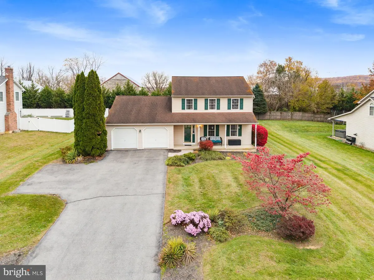 248 W Walnut Tree Dr, Blandon, PA 19510 - Image #1