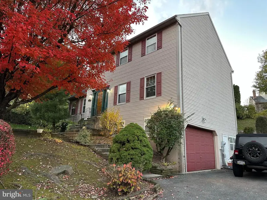 1189 Cedar Top Rd, Reading, PA 19607 - Image #2