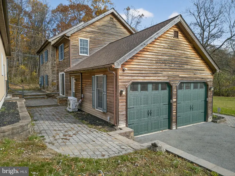 275 Sally Ann Furnace Rd, Mertztown, PA 19539 - Image #3