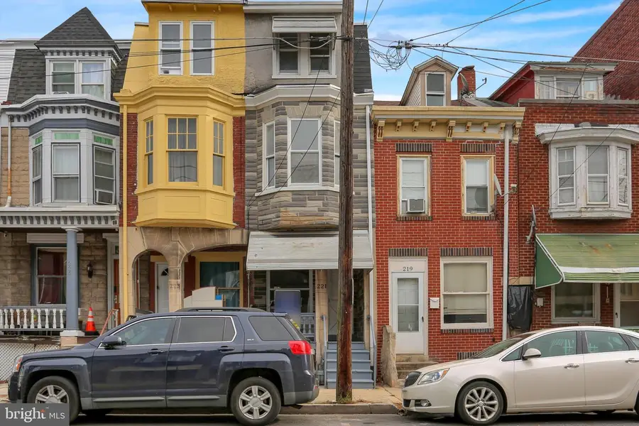 221 N 11th St, Reading, PA 19601 - Image #3