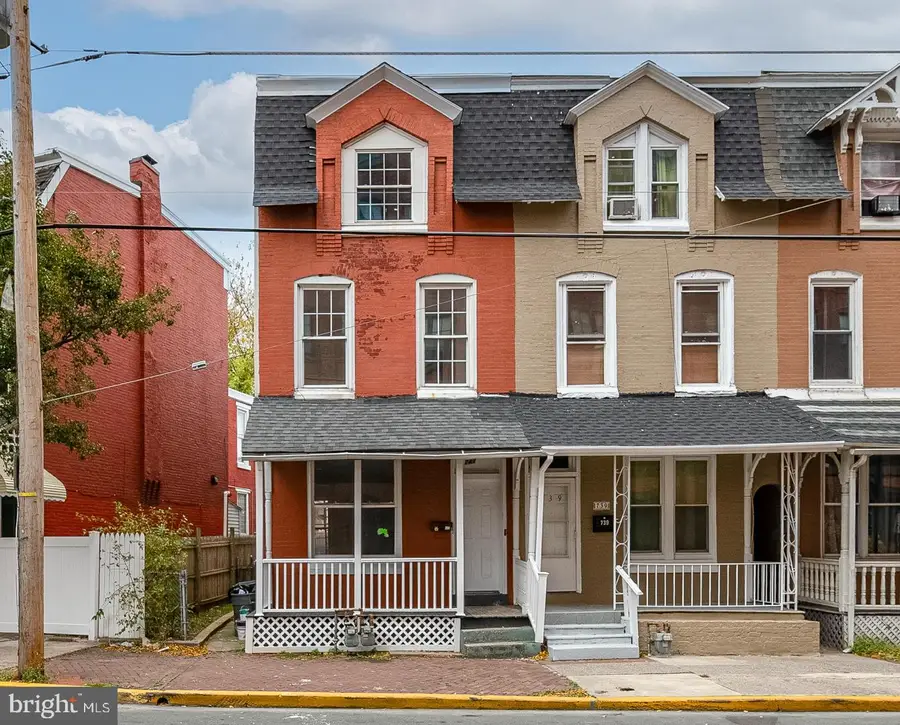 741 N 8th St, Reading, PA 19604 - Image #2