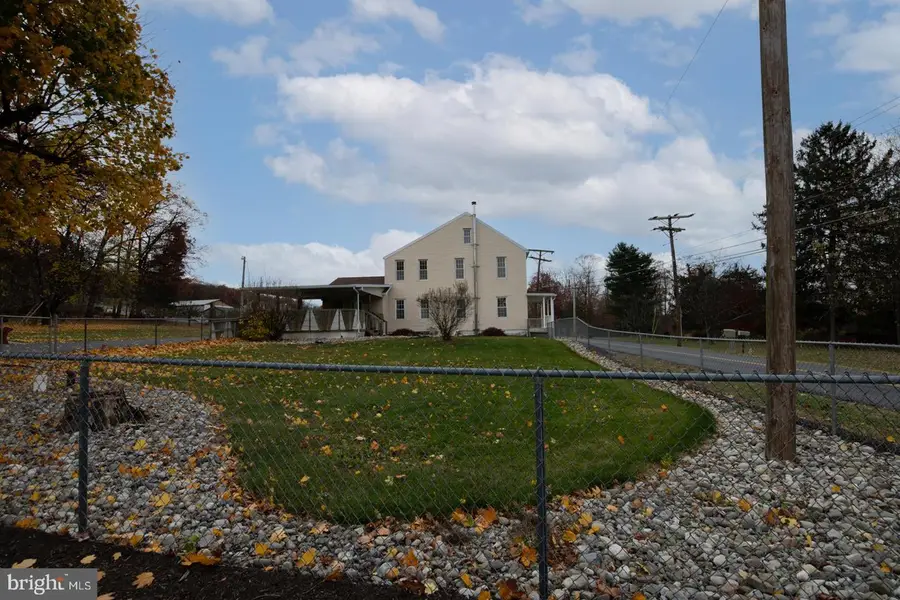 122 Skyline Dr, Reading, PA 19606 - Image #3