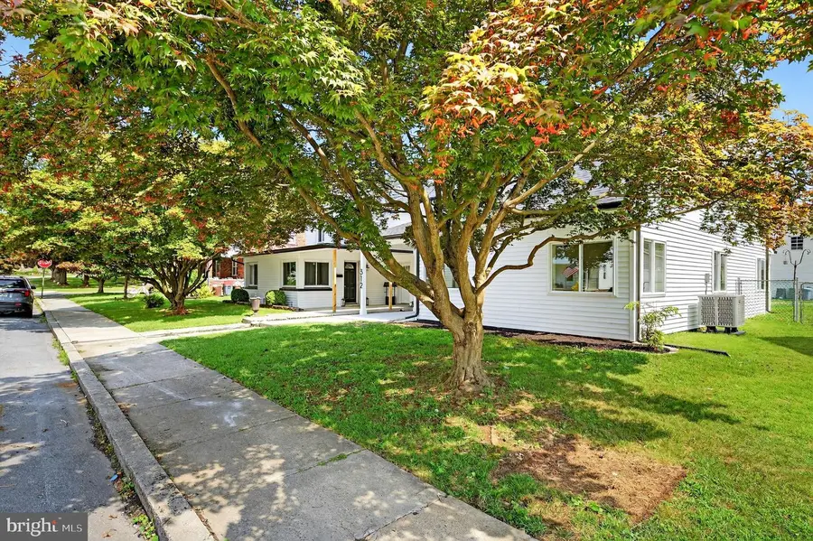 312 E Washington St, Fleetwood, PA 19522 - Image #2