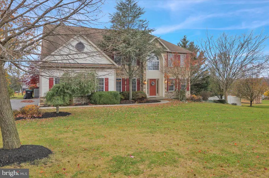 144 Robby Dr, Leesport, PA 19533 - Image #2