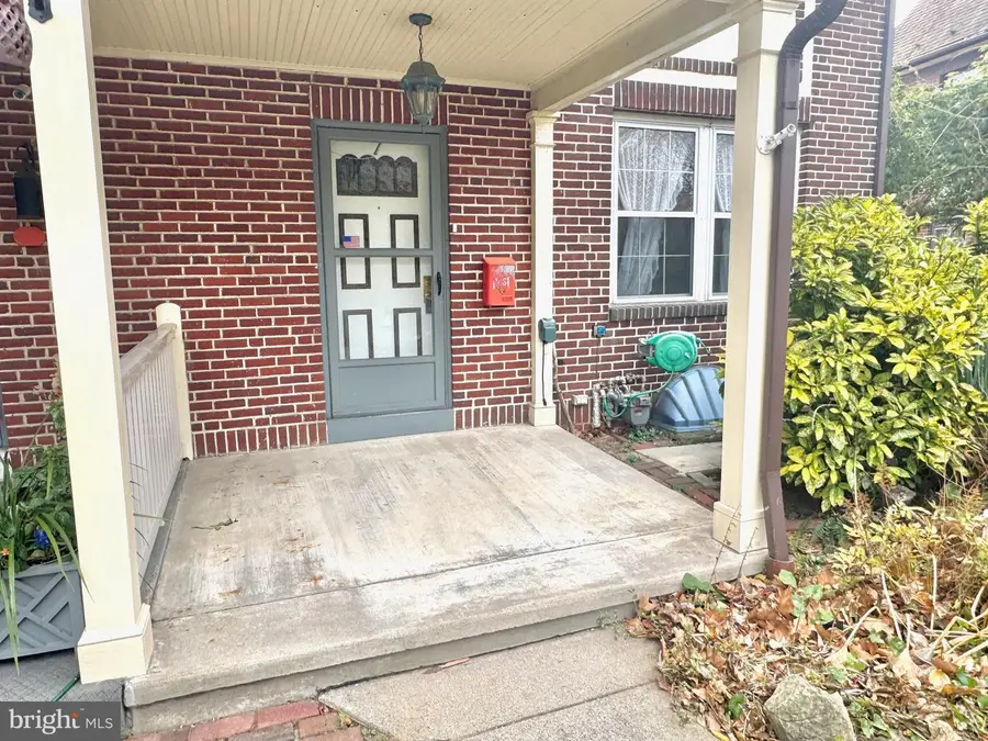 331 Sunset Rd, Reading, PA 19611 - Image #2