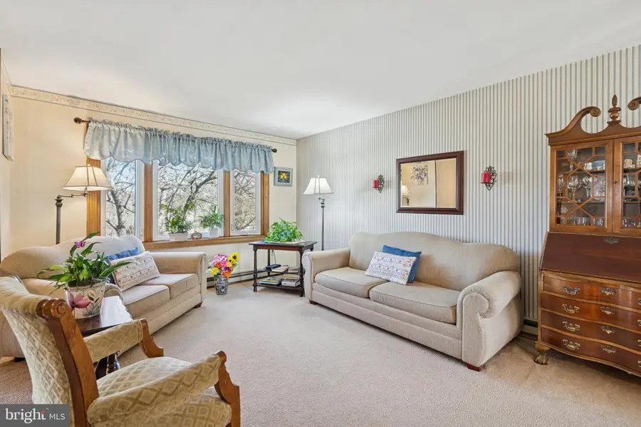 34 Chestnut Ln, Bechtelsville, PA 19505 - Image #3