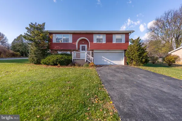 38 S Herbein Dr, TOPTON, PA 19562