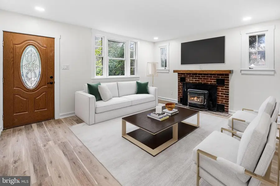 3500 Eisenbrown Rd, Reading, PA 19605 - Image #2