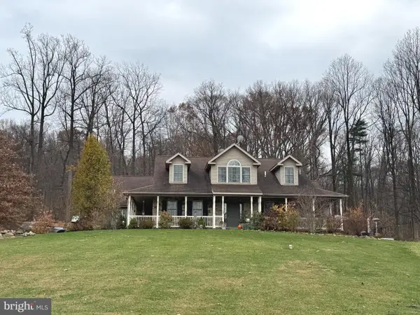 70 S Park Ave, MERTZTOWN, PA 19539