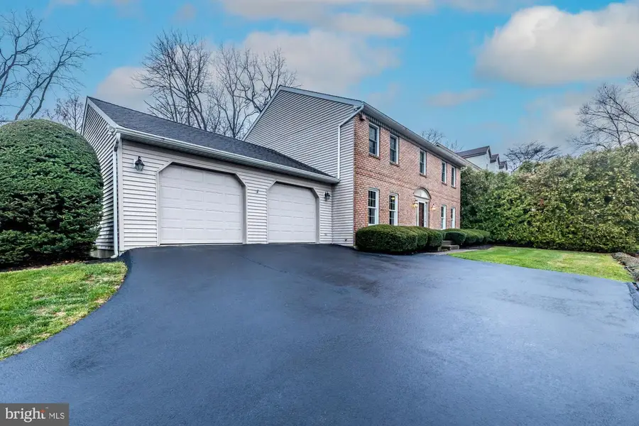 30 Estates Dr, Reading, PA 19606 - Image #2