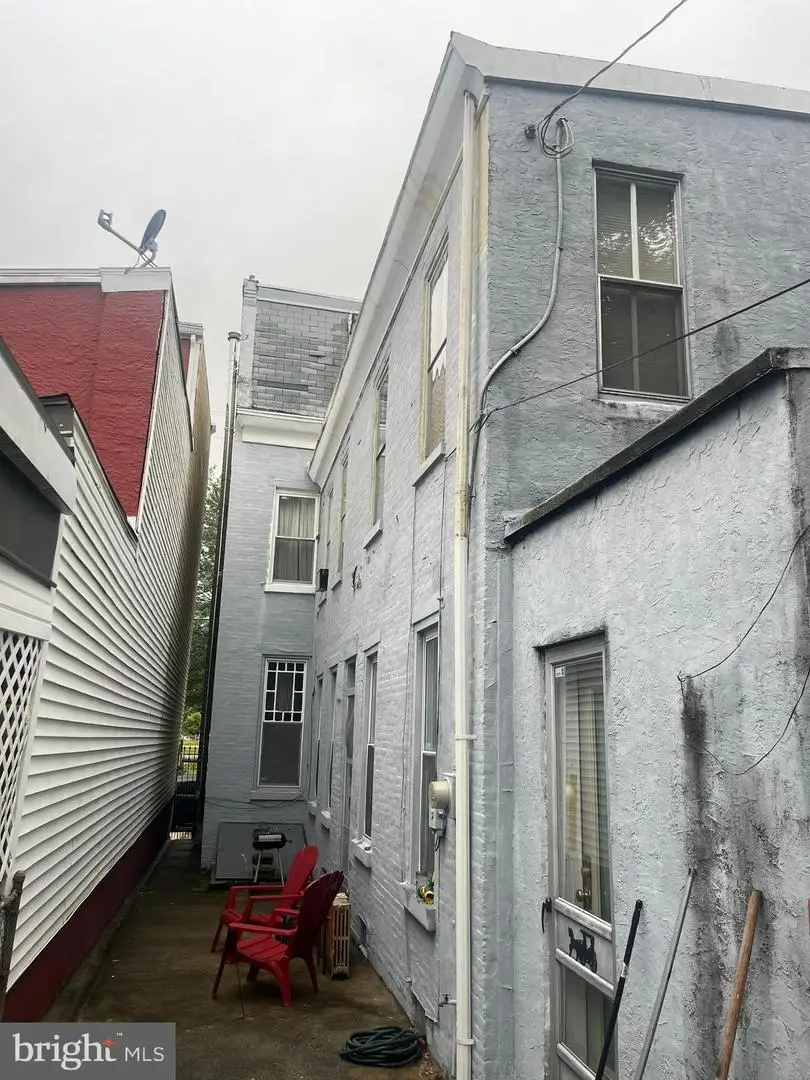 329 S 3rd St, Reading, PA 19602 - Image #2