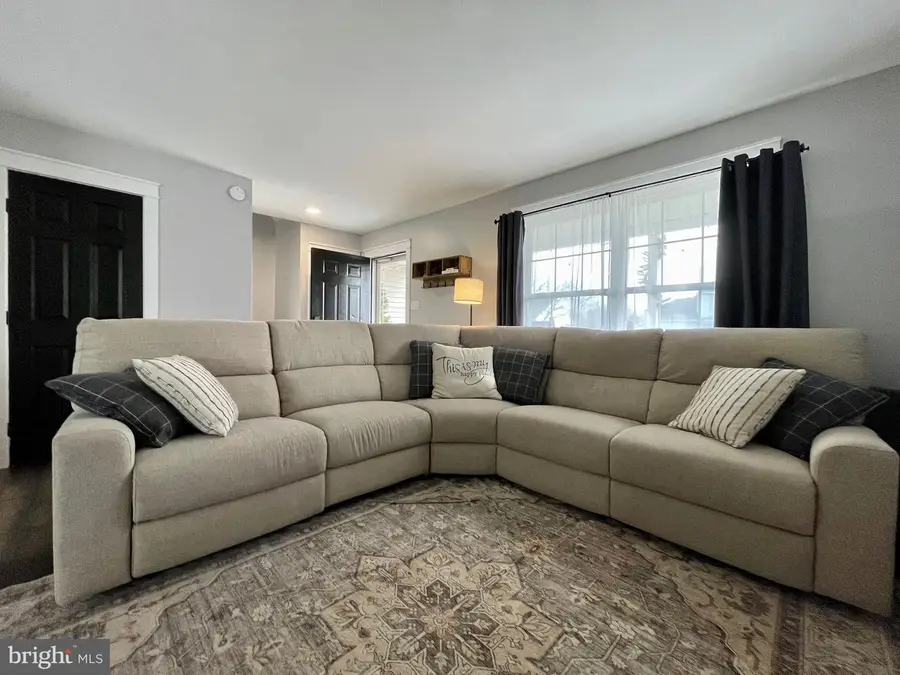 35 Stacy Dr, Barto, PA 19504 - Image #3