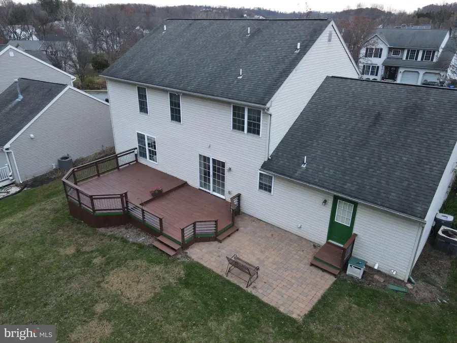 6 Taylor Dr, Reading, PA 19606 - Image #2