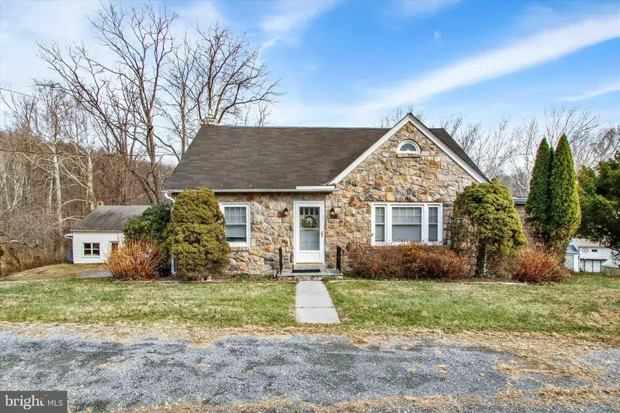 317 Oley Furnace Rd, Fleetwood, PA 19522 - Image #2