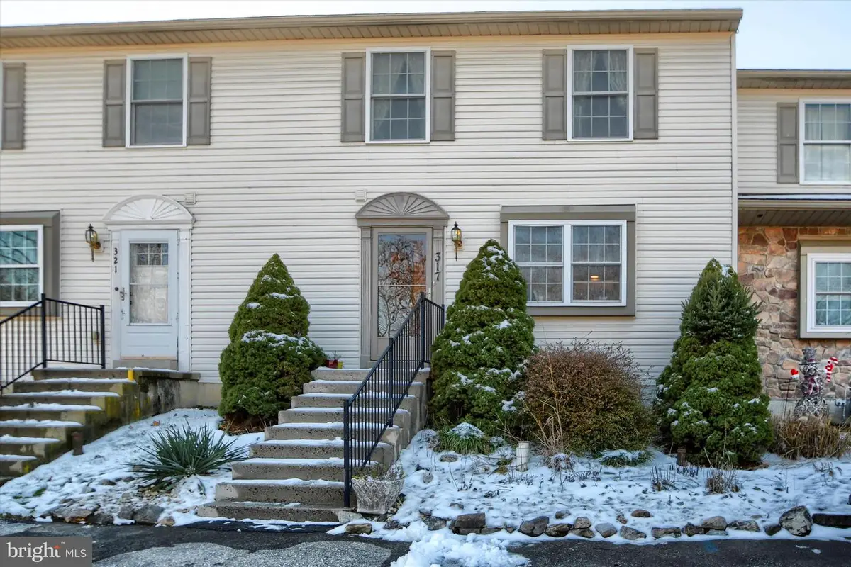 317 White Birch Ln, Blandon, PA 19510 - Image #1