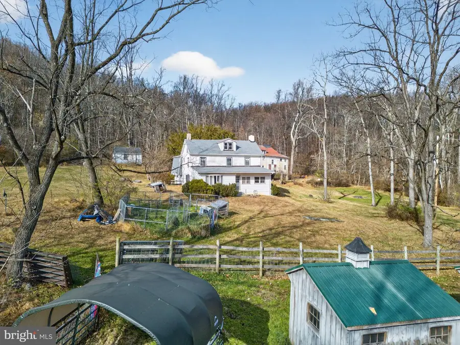 40 Wheeler Ln, Bally, PA 19503 - Image #3