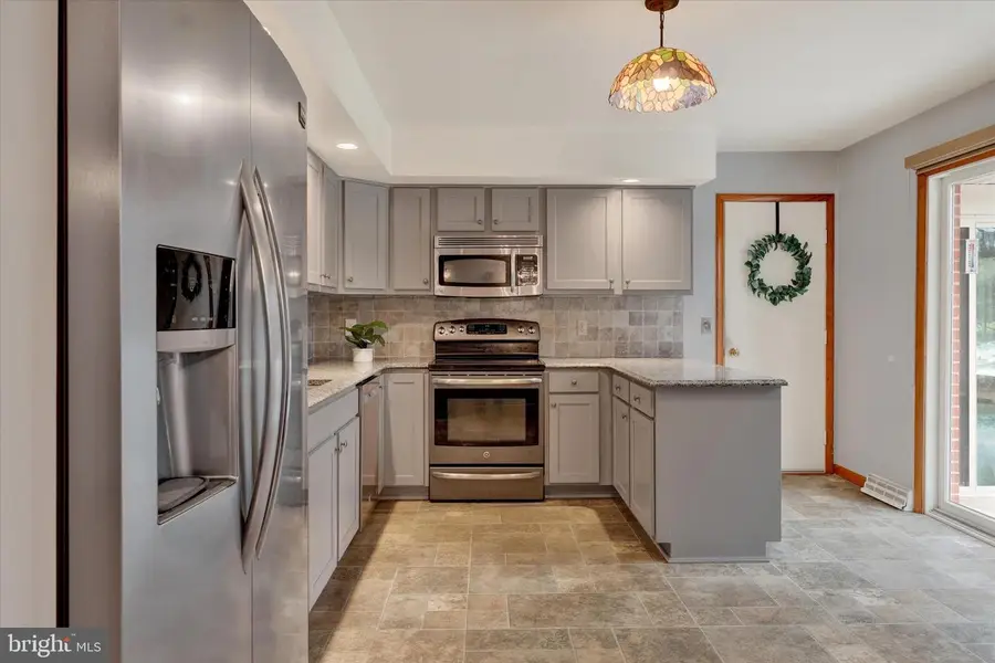 31 Barbara Dr, Alburtis, PA 18011 - Image #3