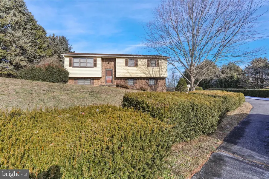 17 Birdsfoot Dr, Robesonia, PA 19551 - Image #3