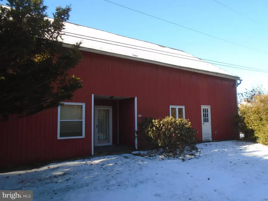 679 Grange Rd, Bernville, PA 19506 - Image #2