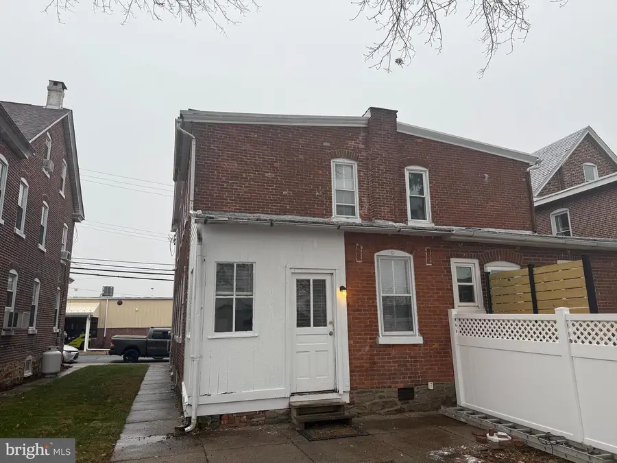 220 S Washington St, Boyertown, PA 19512 - Image #2