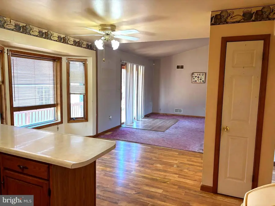 6 Magnolia Dr, Douglassville, PA 19518 - #3