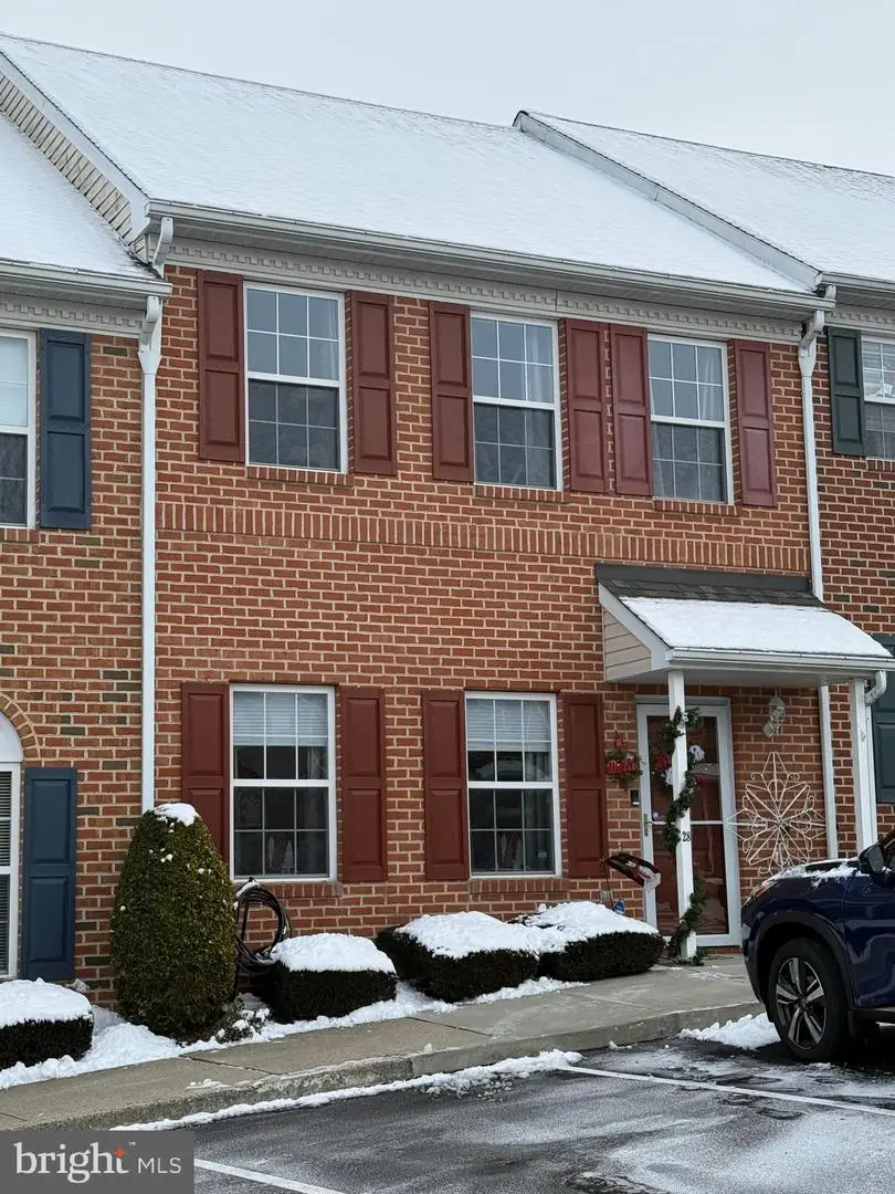 28 Charlemont Ct, Reading, PA 19607 - Image #1